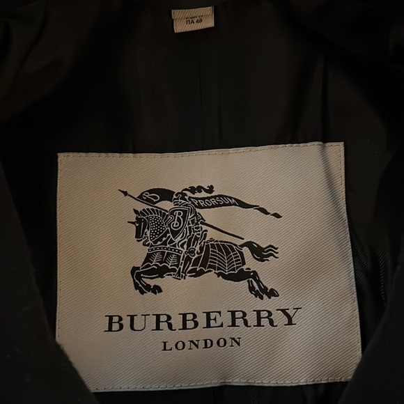 Burberry London wool cashmere Classic black coat 🧥 used a few times - Picture 10 of 14